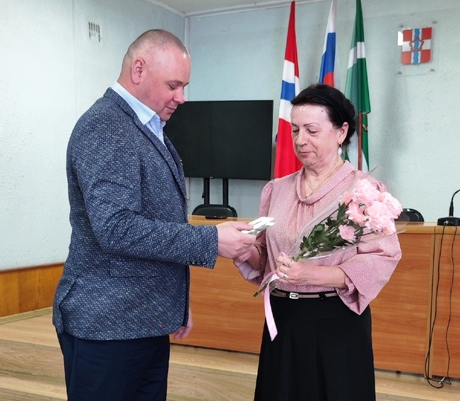 Жительница Знаменского награждена медалью “За помощь фронту”!.
