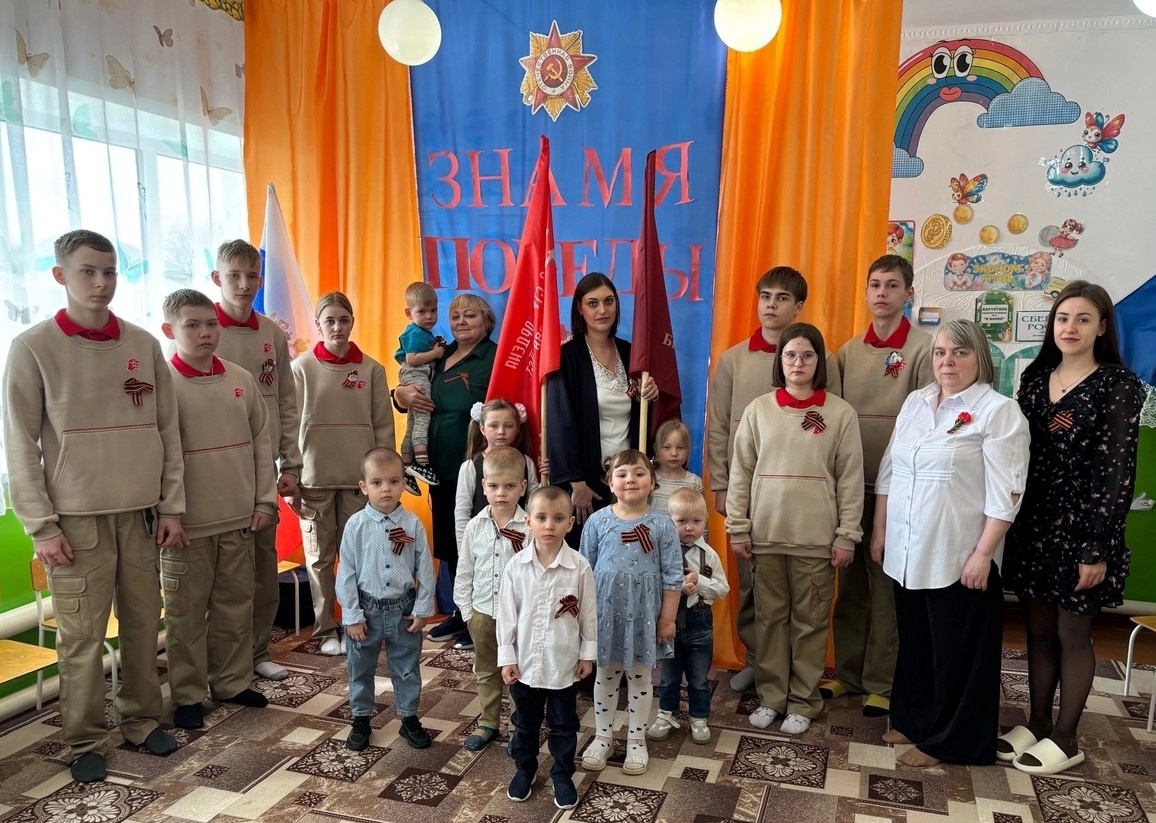 В нашем районе продолжается эстафета передачи Знамени Победы.