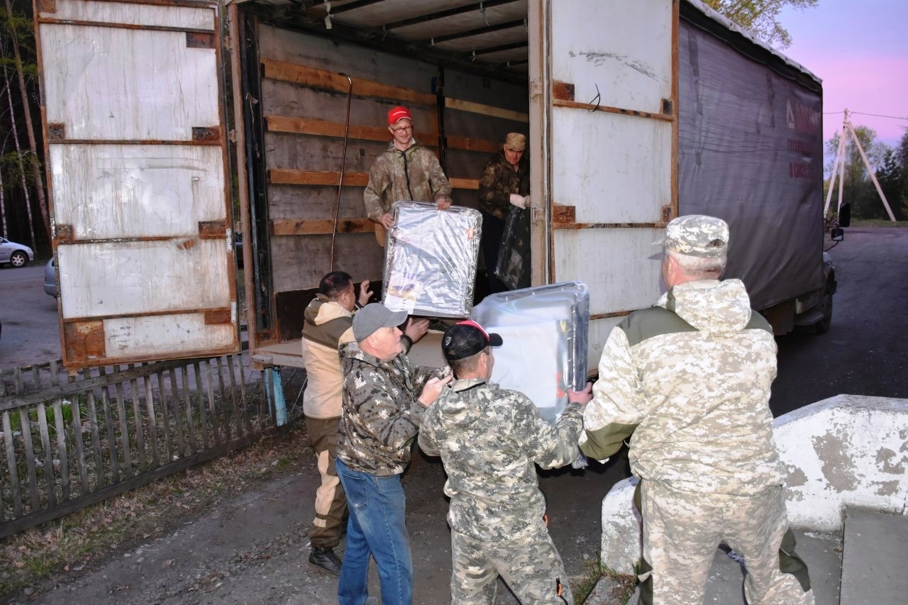 В Знаменское продолжает поступать гуманитарная помощь.