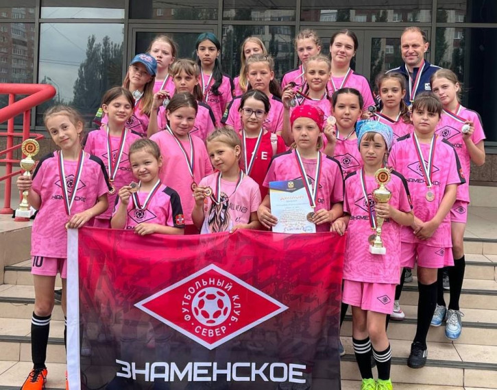 Знаменские футболистки - призеры областного турнира. Знаменские футболистки - призеры областного турнира.