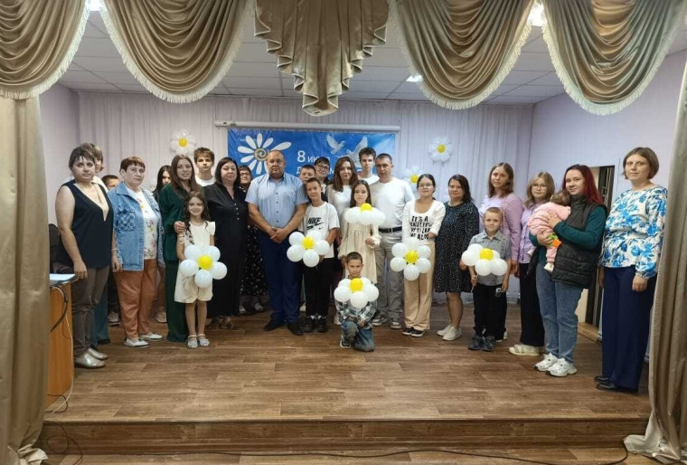 В Комплексном центре в преддверии Дня семьи, любви и верности состоялось праздничное мероприятие. В Комплексном центре в преддверии Дня семьи, любви и верности состоялось праздничное мероприятие.